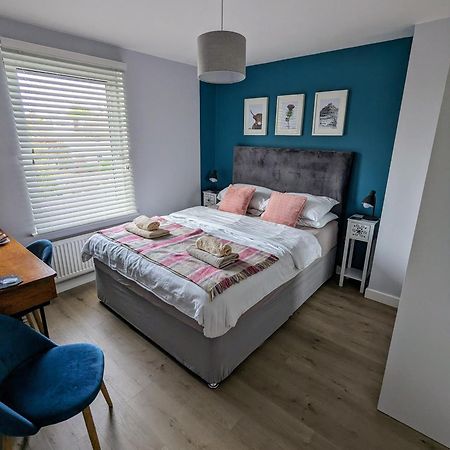 Cosy Guest Room In A Family Home With Free Parking Edinburgh Exterior photo