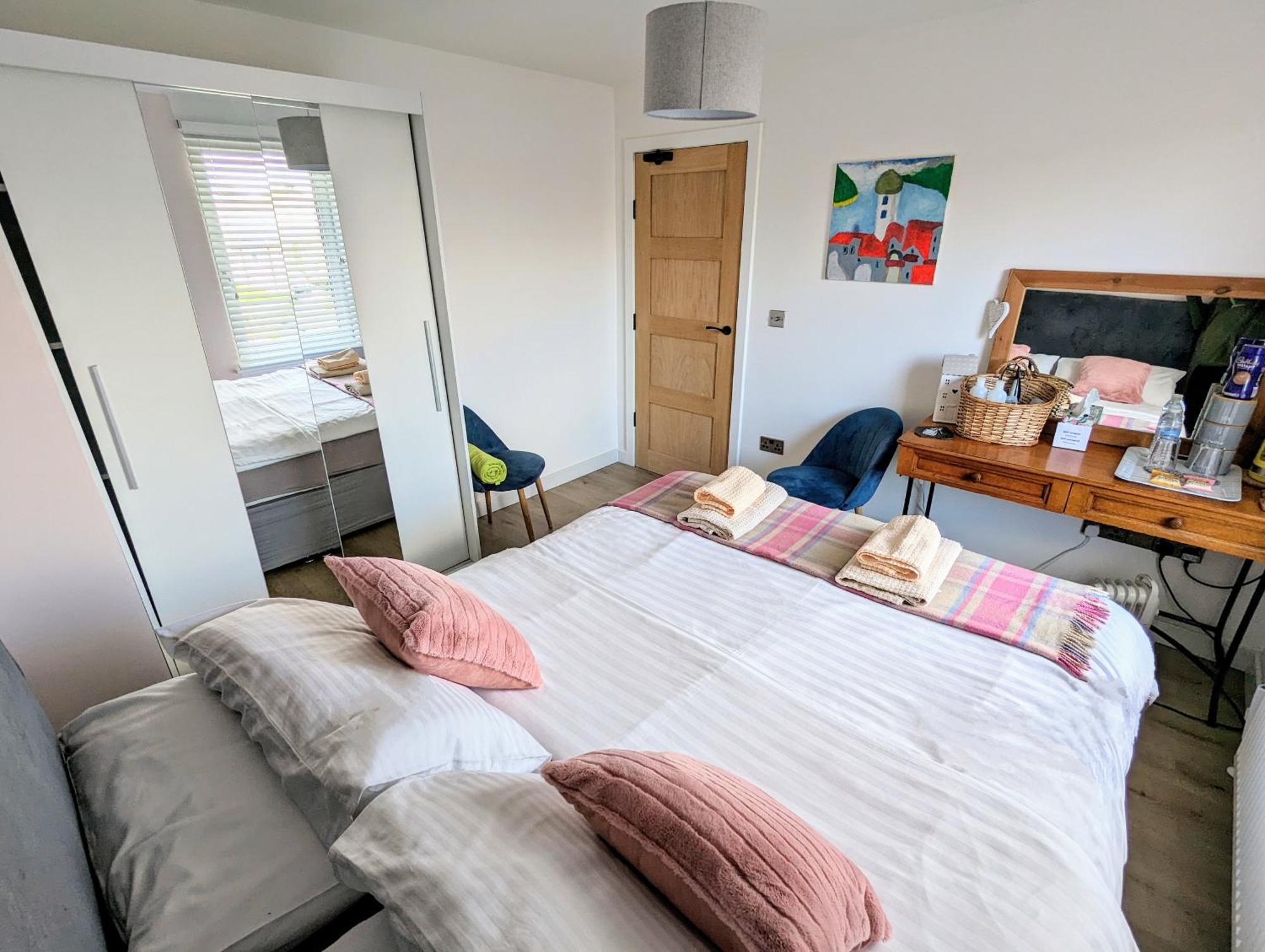 Cosy Guest Room In A Family Home With Free Parking Edinburgh Exterior photo